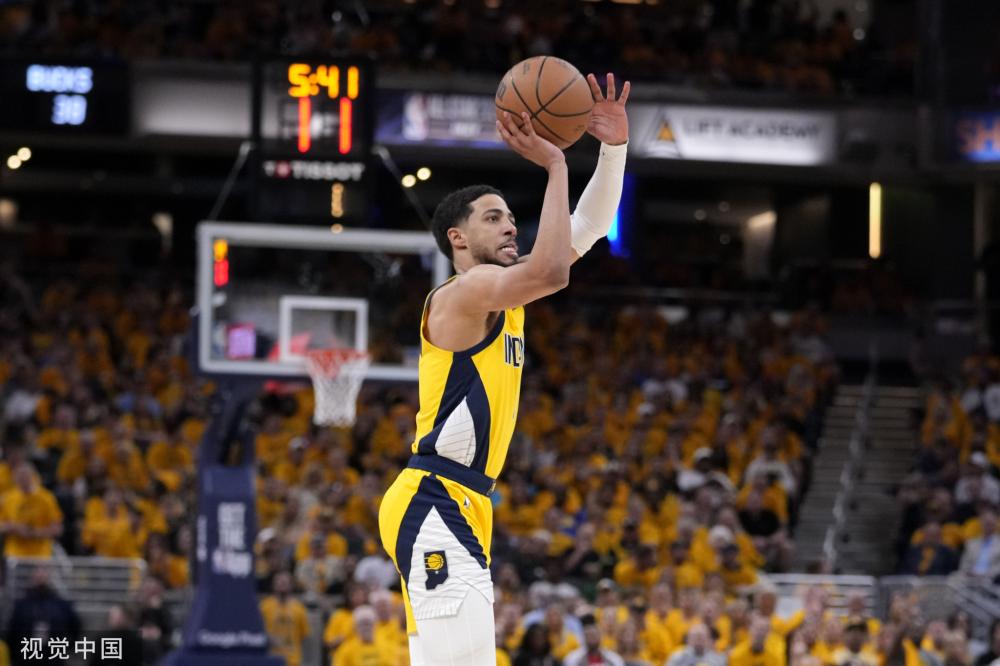 她能够在短 她能够在短